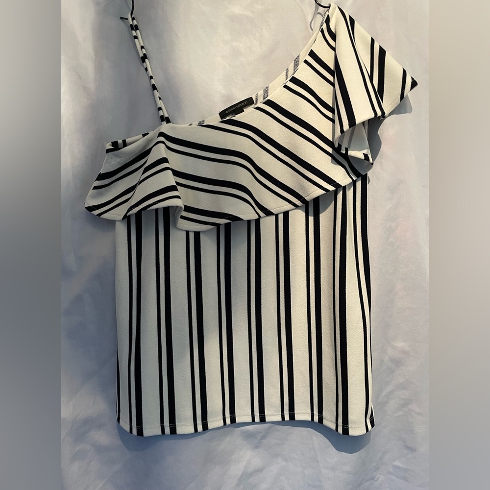 Banana Republic Asymmetrical Shoulder Top